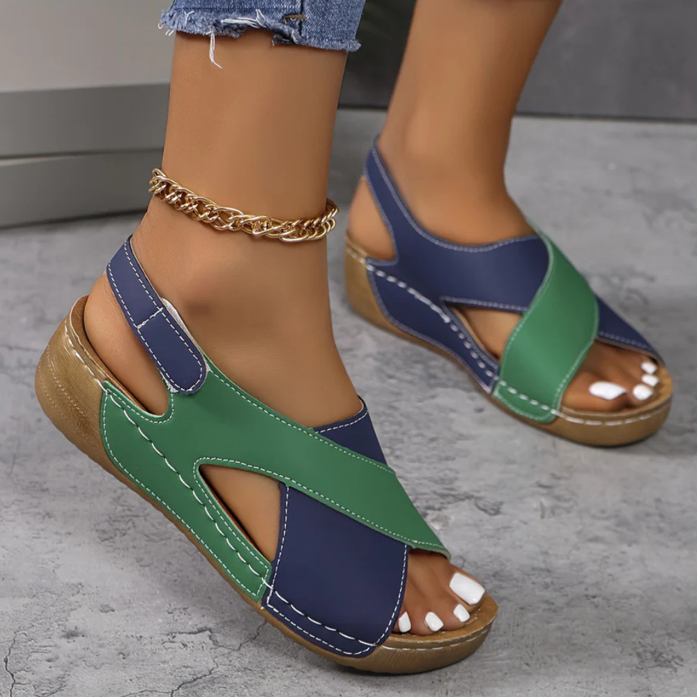Yola™ | Slides