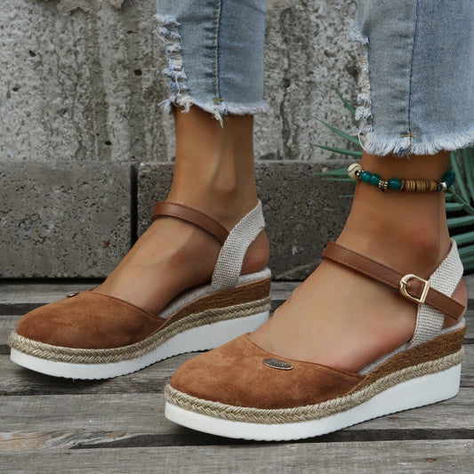 Lily | Damensandalen mit verstellbarer Passform und mit Plateau-Sohle