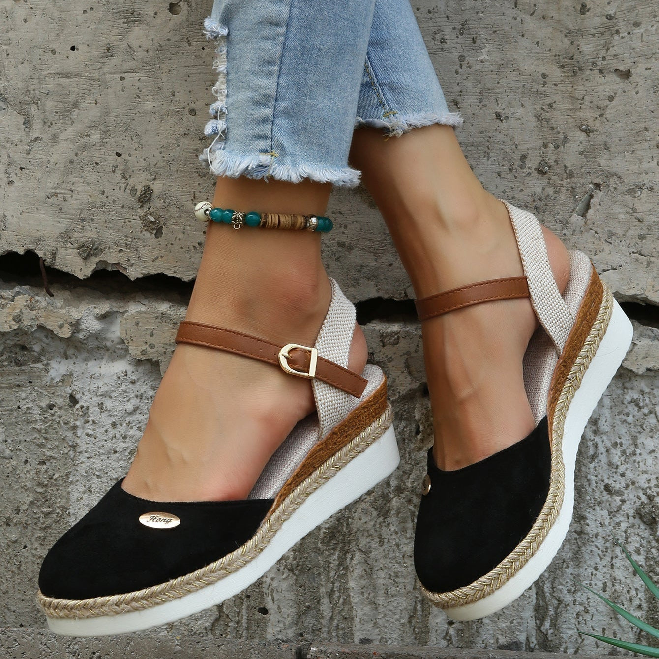 Lily | Damensandalen mit verstellbarer Passform und mit Plateau-Sohle