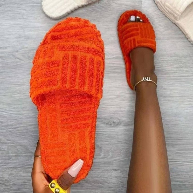 Karlie™ | Slides