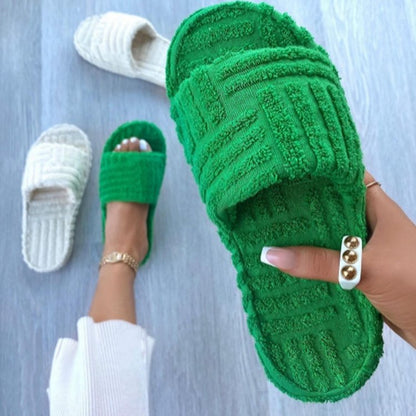 Karlie™ | Slides