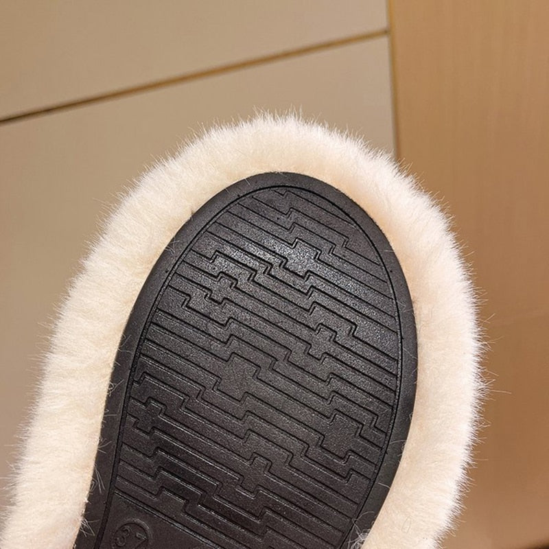 Louise™ | Slides