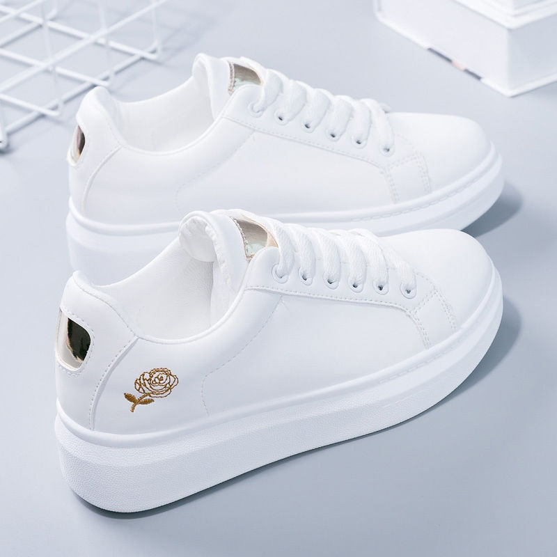 Livara™ | Sneaker