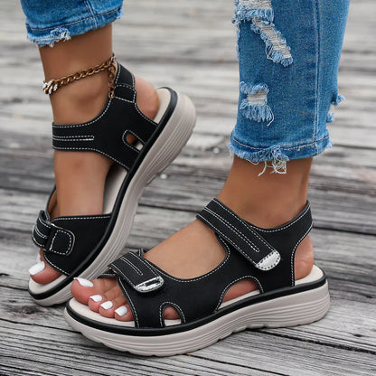 Zelmira | Damensandalen mit orthopädischer Unterstützung und mit verstellbarer Passform