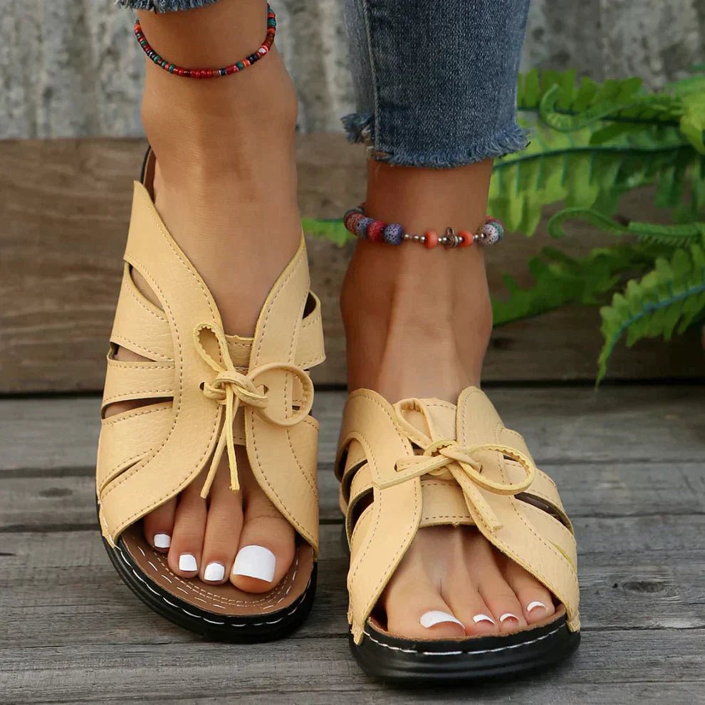 Mirella™ | Keilsandalen mit Knotendetail
