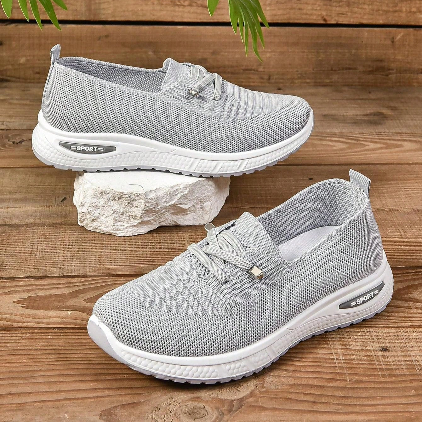 Sara | Damensneaker mit orthopädischer Unterstützung und mit atmungsaktivem Design