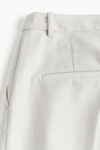Noemi™ | Hose mit Falten und geradem Bein